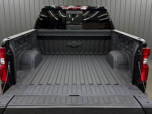 Used 2026 Chevrolet Silverado 1500 ZR2 w/ Dark Appearance Package AWD/4WD image 17
