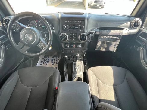 Used 2016 Jeep Wrangler Unlimited Sport w/ Quick Order Package 24S AWD/4WD image 2