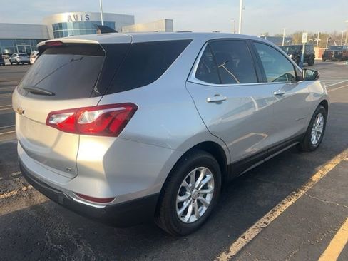 Used 2019 Chevrolet Equinox LT FWD image 3