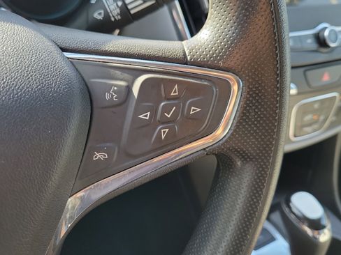 Used 2019 Chevrolet Equinox LT w/ LPO, Floor Liner Package AWD/4WD image 22