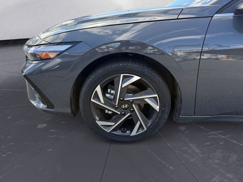 New 2025 Hyundai Elantra Limited w/ Cargo Package image 15