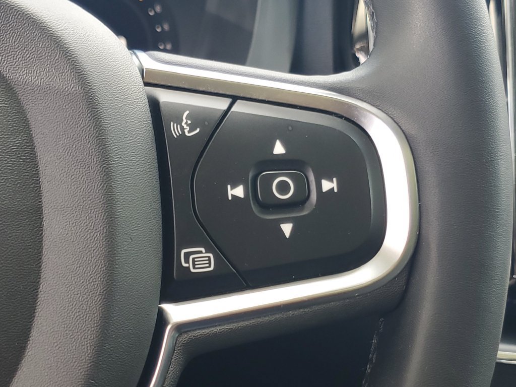 Certified 2024 Volvo XC60 B5 Core AWD/4WD image 21