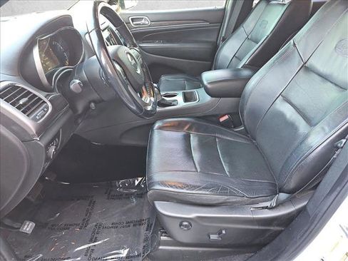 Used 2018 Jeep Grand Cherokee Overland image 24