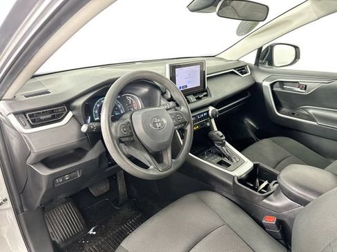 Used 2024 Toyota RAV4 XLE AWD/4WD image 17