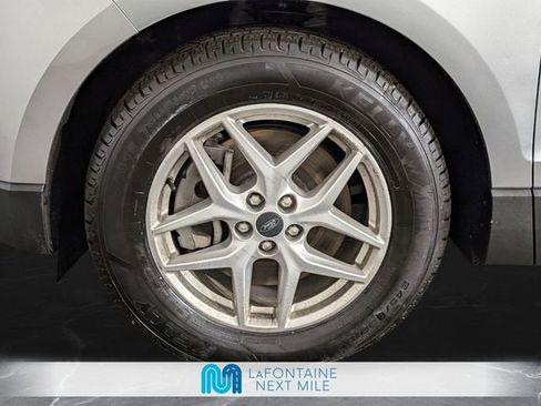 Used 2024 Ford Edge SEL image 31