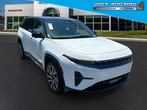 New 2025 Jeep Wagoneer S Limited image 1