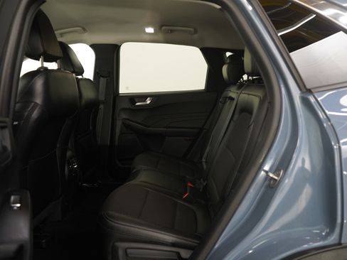 Used 2023 Ford Escape SE image 17