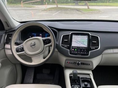 Used 2024 Volvo XC90 T8 Plus w/ Protection Package Premier AWD/4WD image 3
