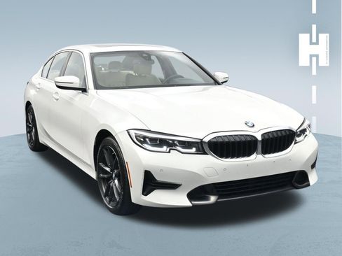Used 2019 BMW 330i xDrive Sedan w/ Convenience Package AWD/4WD image 2