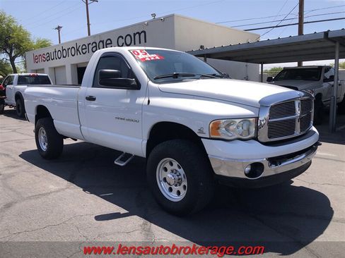 Used 2005 Dodge Ram 2500 Truck SLT w/ Trailer Tow Group AWD/4WD image 2