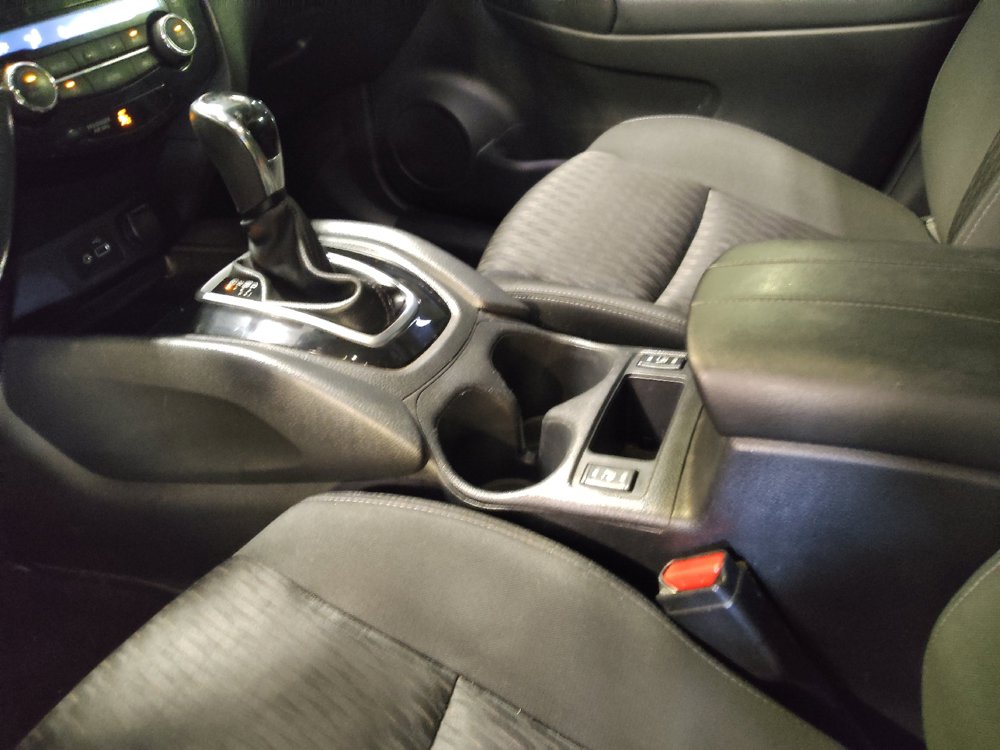 Used 2018 Nissan Rogue SV FWD image 26