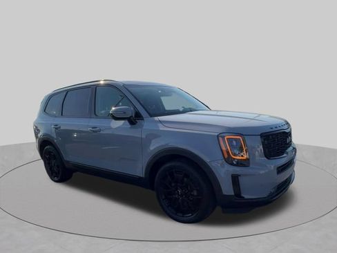 Used 2022 Kia Telluride SX w/ SX Prestige Package AWD/4WD image 2