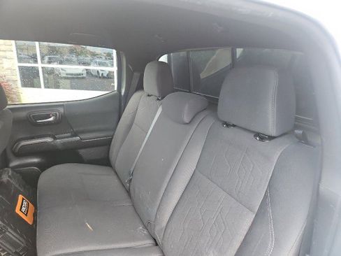 Used 2018 Toyota Tacoma TRD Off-Road image 20