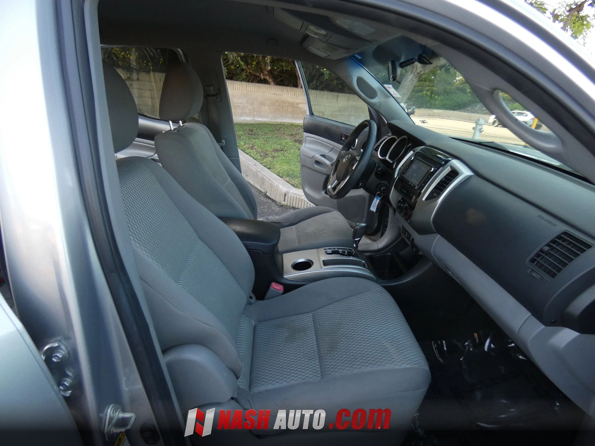 Used 2015 Toyota Tacoma PreRunner w/ SR5 Package RWD image 27