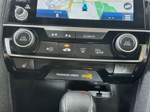 Used 2019 Honda Civic Touring image 16