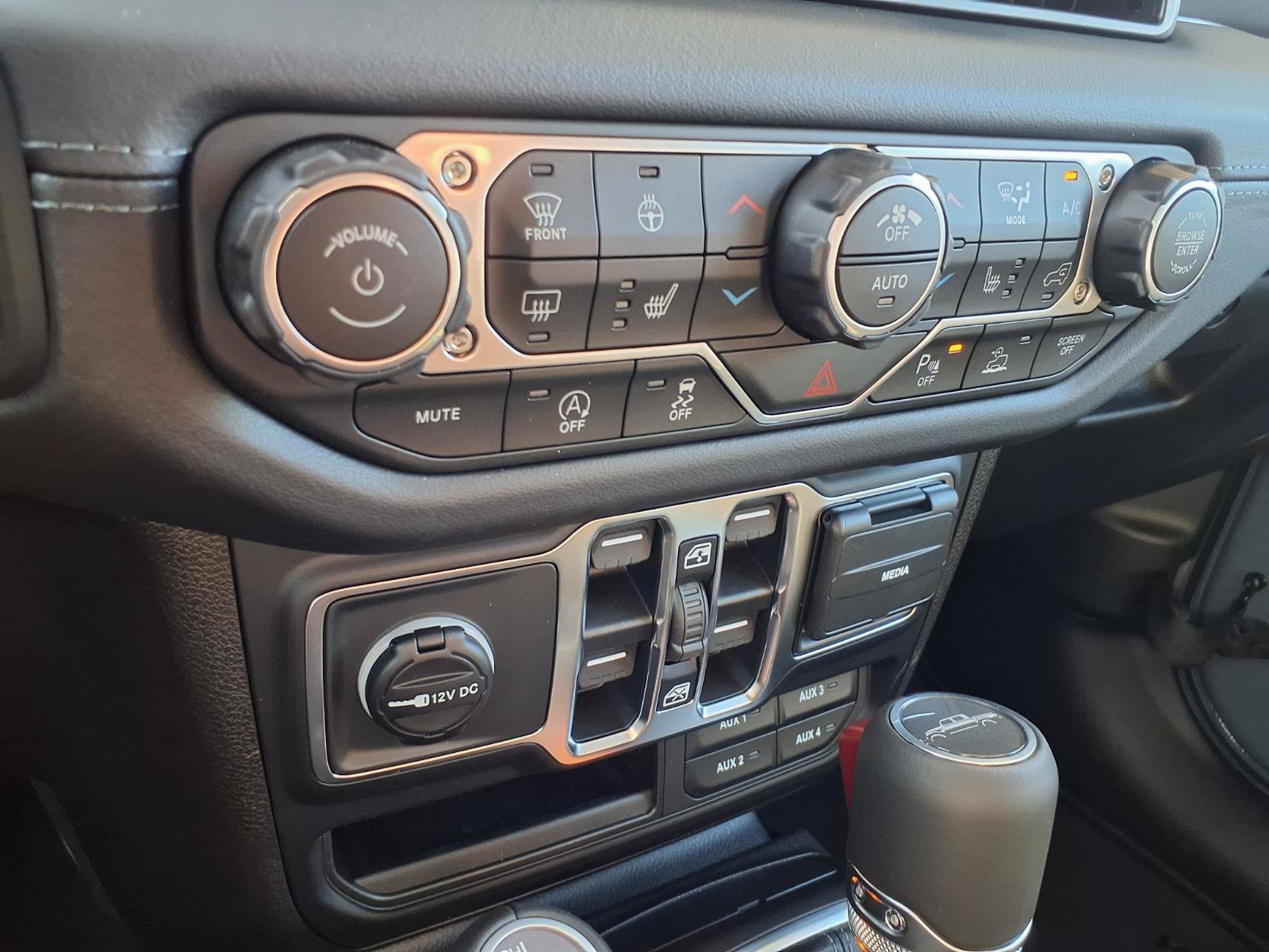 New 2026 Jeep Gladiator Sport AWD/4WD image 20