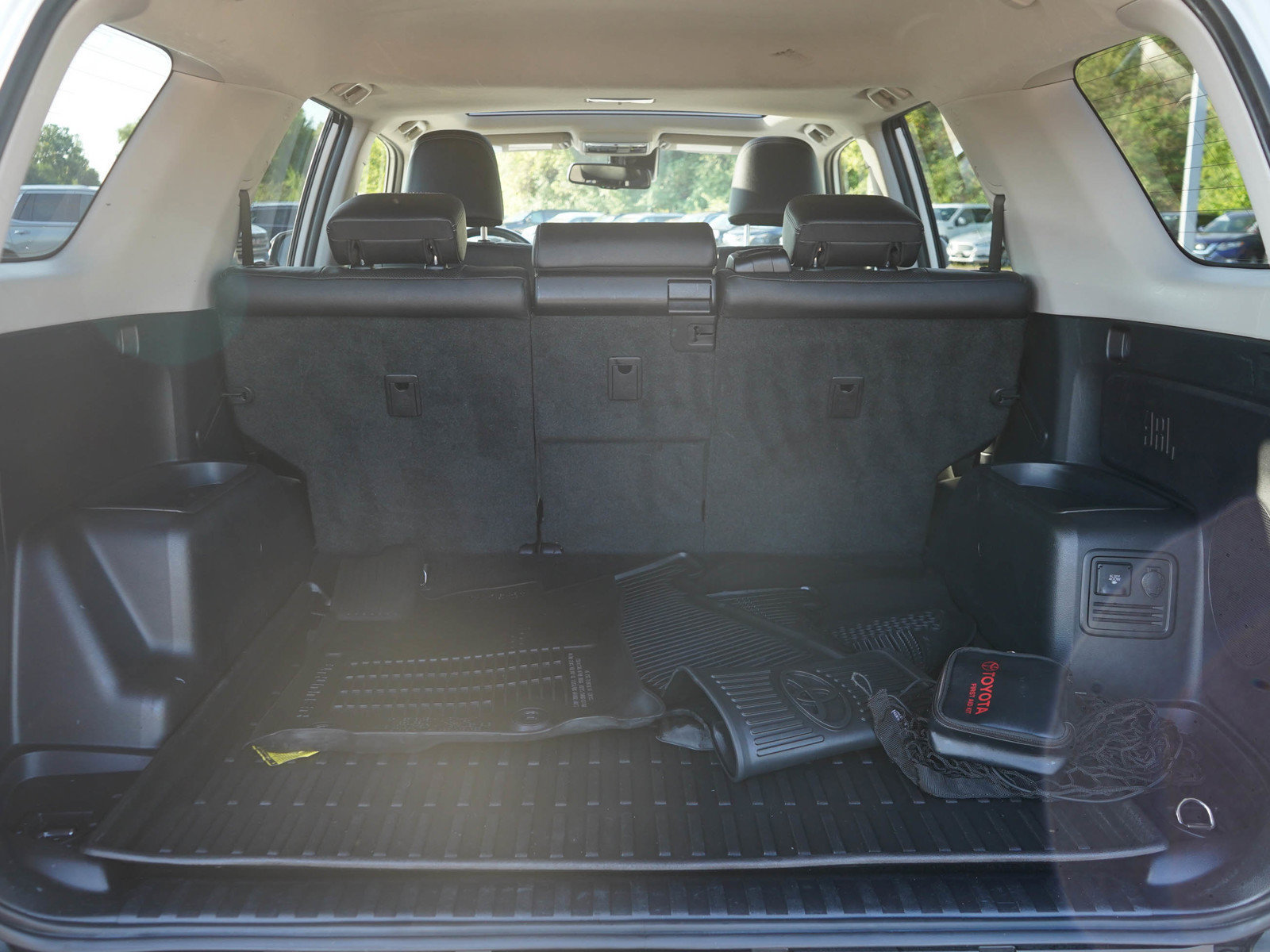 Used 2024 Toyota 4Runner Limited AWD/4WD image 13