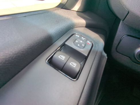 Used 2025 Mercedes-Benz Sprinter 2500 image 10