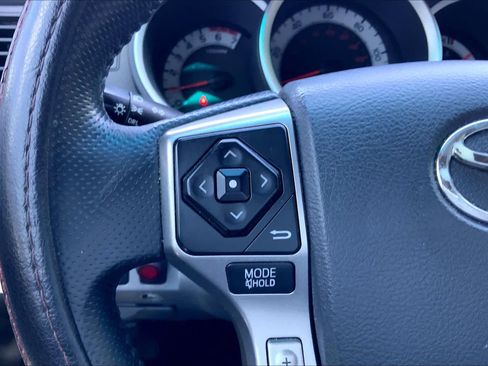 Used 2015 Toyota Tacoma PreRunner w/ SR5 Package RWD image 20