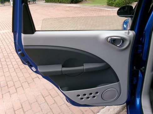 Used 2006 Chrysler PT Cruiser FWD image 31