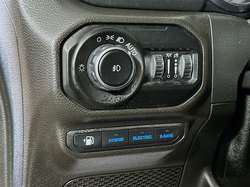 Used 2021 Jeep Wrangler Unlimited Sahara w/ Cold Weather Group image 10