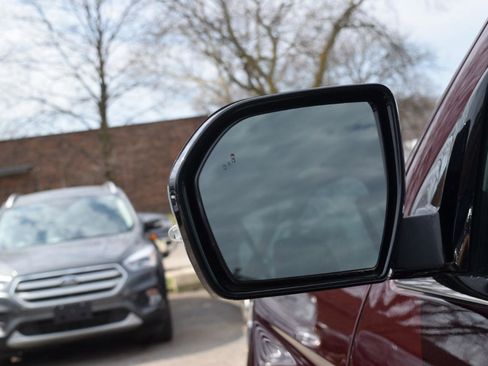 Used 2021 Ford Expedition XLT image 12