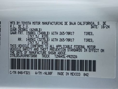 Used 2024 Toyota Tacoma TRD Off-Road AWD/4WD image 32