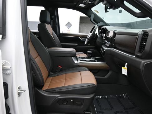 Used 2025 Chevrolet Silverado 1500 High Country w/ Technology Package image 58