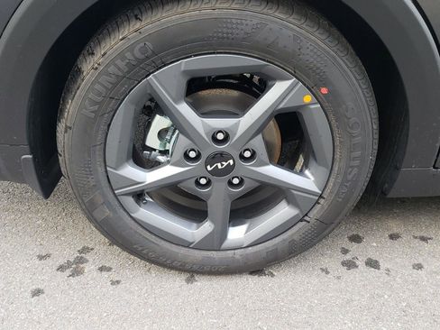 New 2025 Kia K4 LXS image 17