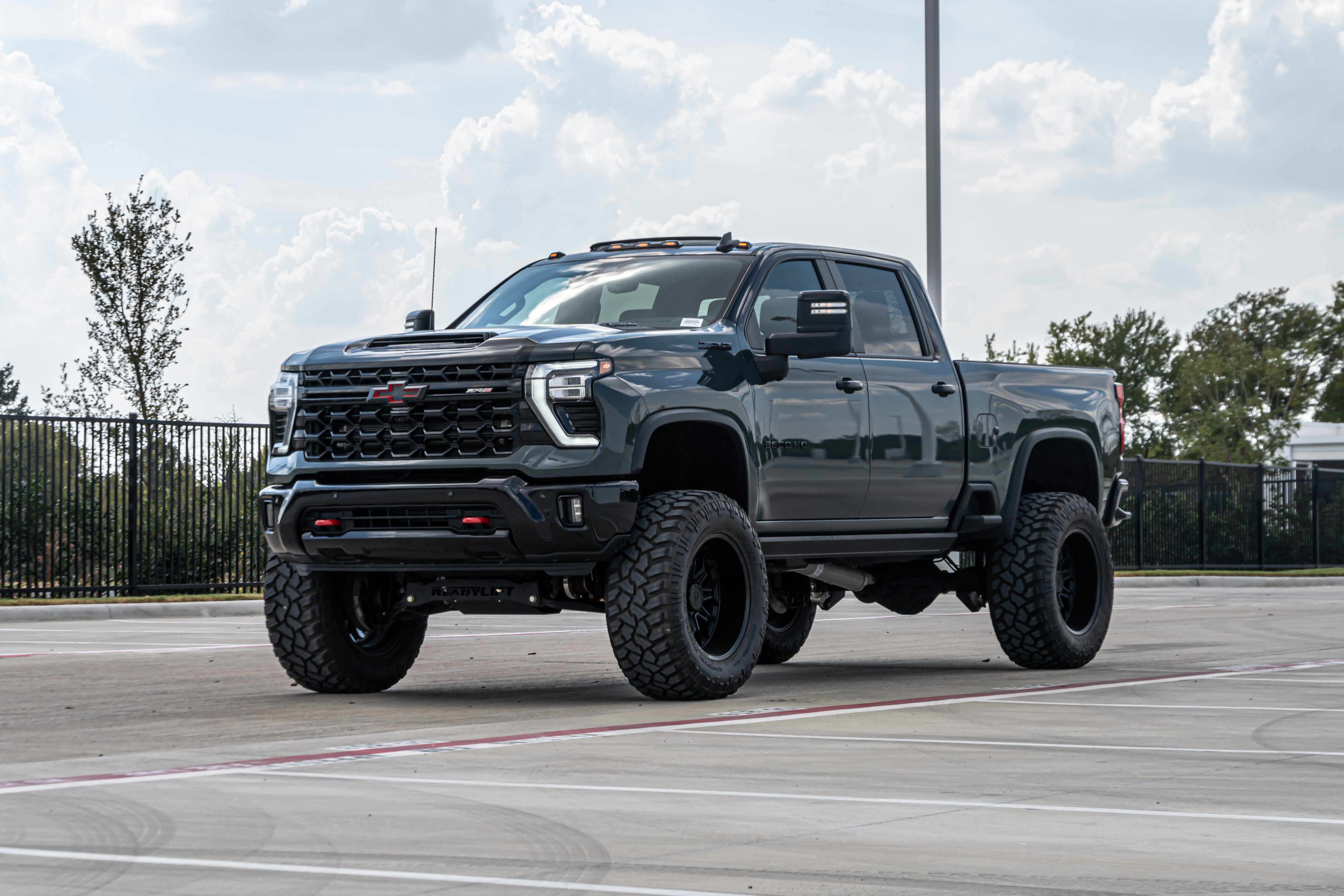 Used 2026 Chevrolet Silverado 2500 ZR2 AWD/4WD image 5