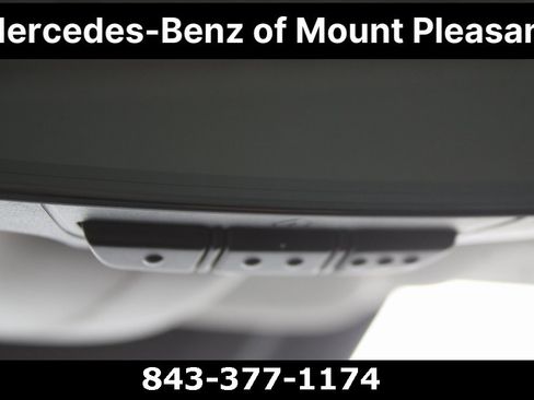 Used 2022 Land Rover Defender 110 image 44