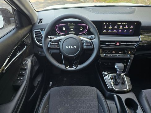 New 2026 Kia Seltos S FWD image 6