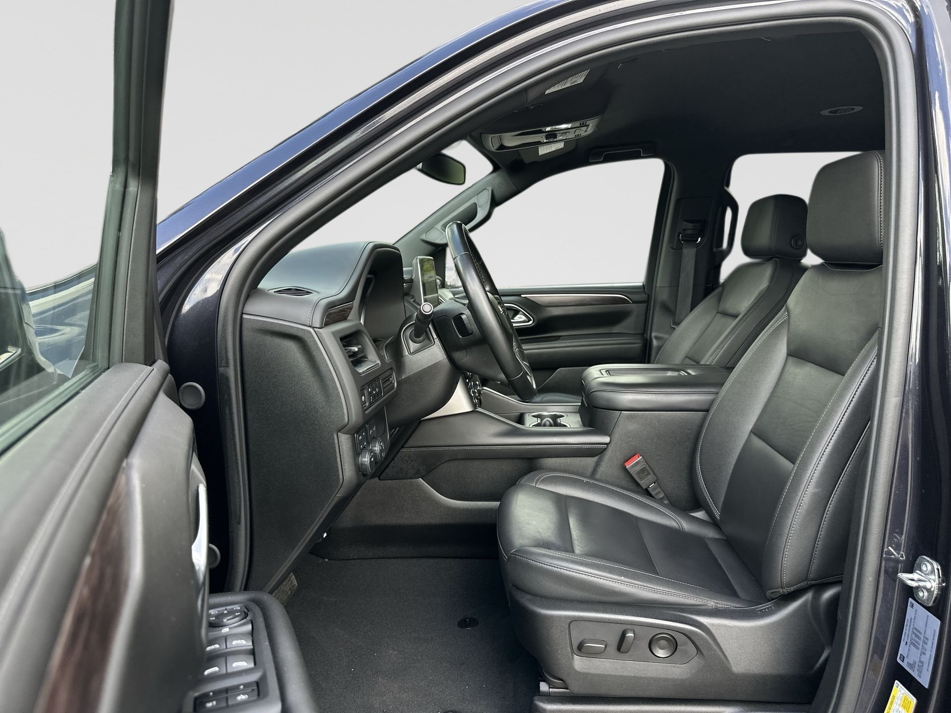 Certified 2024 Chevrolet Suburban LT AWD/4WD image 19