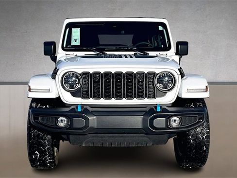 Used 2024 Jeep Wrangler Unlimited w/ Convenience Group image 3