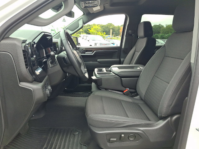 Used 2023 Chevrolet Silverado 1500 LT AWD/4WD image 2