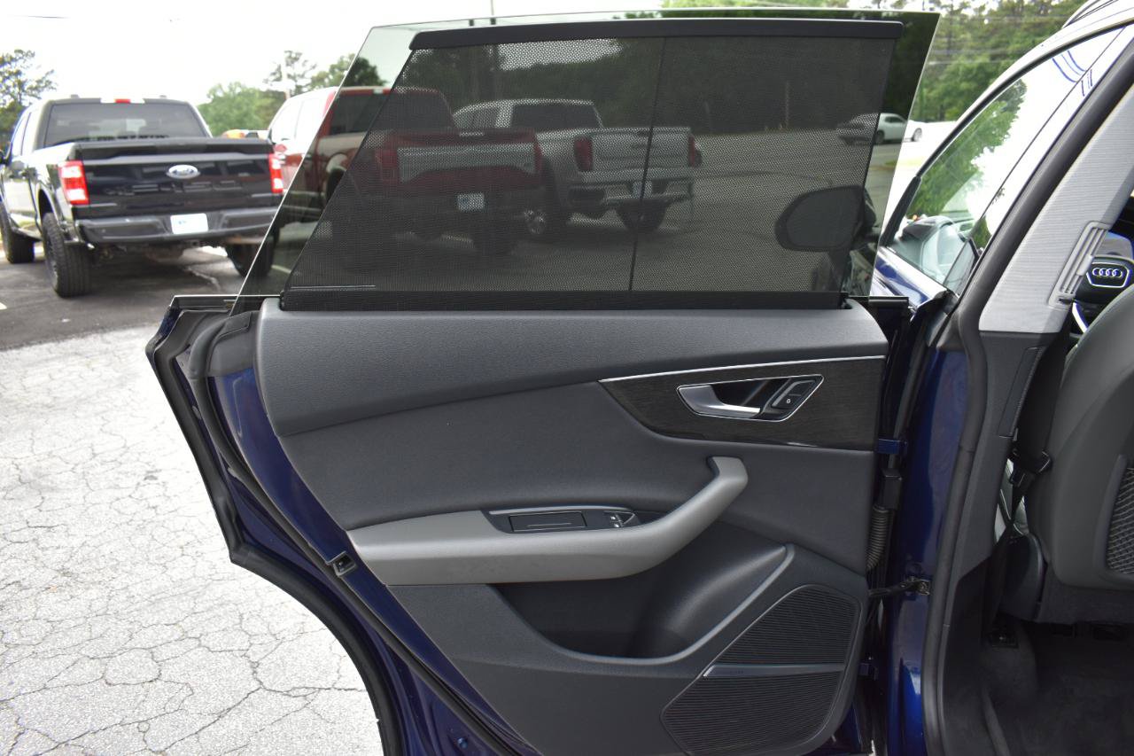 Used 2020 Audi Q8 Prestige w/ Prestige Package AWD/4WD image 34