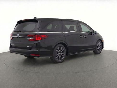 Used 2024 Honda Odyssey Sport image 7