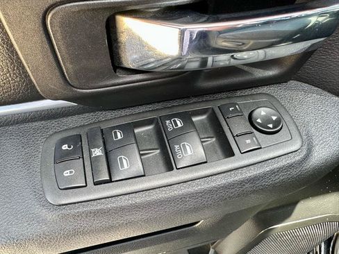 Used 2022 RAM 1500 Classic Warlock w/ Electronics Group AWD/4WD image 7