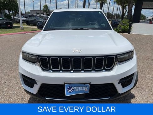 Used 2025 Jeep Grand Cherokee Laredo AWD/4WD image 2