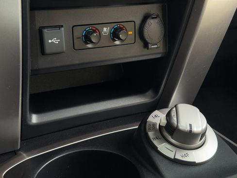 Used 2020 Toyota 4Runner Limited AWD/4WD image 32