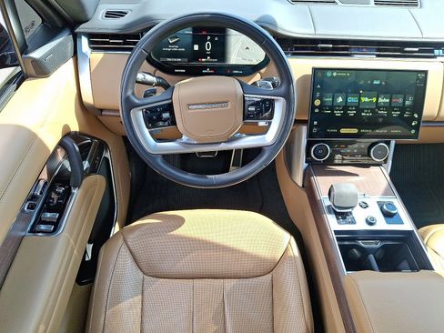 Used 2023 Land Rover Range Rover SE AWD/4WD image 12