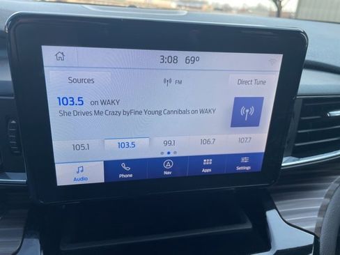 Used 2021 Ford Explorer Limited w/ Equipment Group 301A image 35