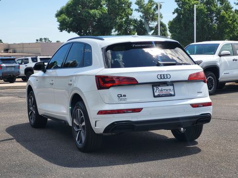 Used 2024 Audi Q5 2.0T Premium w/ Summer of Audi Package AWD/4WD image 3
