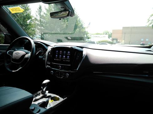 Certified 2023 Chevrolet Traverse Premier w/ Redline Edition AWD/4WD image 16