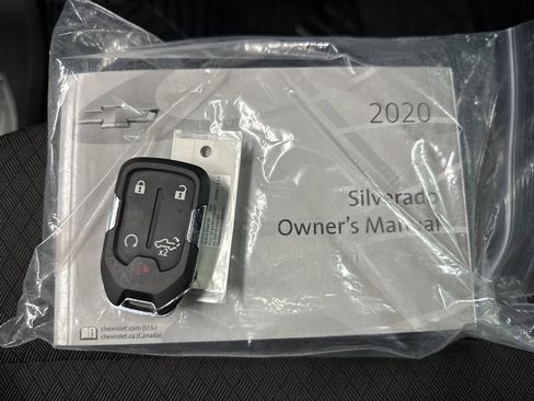 Used 2020 Chevrolet Silverado 1500 RST image 38