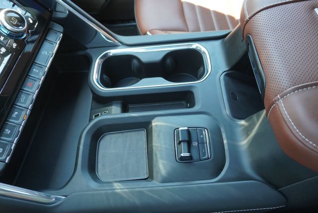 Used 2025 GMC Sierra 2500 Denali Ultimate AWD/4WD image 46