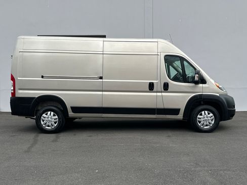 Used 2017 RAM ProMaster 2500 w/ Mopar Trailer Tow Group FWD image 3