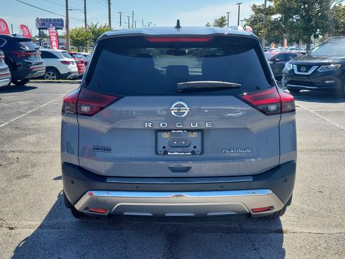 Used 2021 Nissan Rogue Platinum FWD image 5