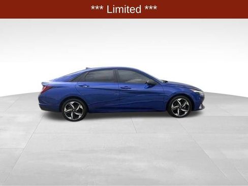 Used 2023 Hyundai Elantra Limited w/ Cargo Package FWD image 8
