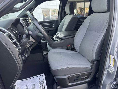 Used 2024 RAM 2500 Big Horn w/ Bed Utility Group image 6